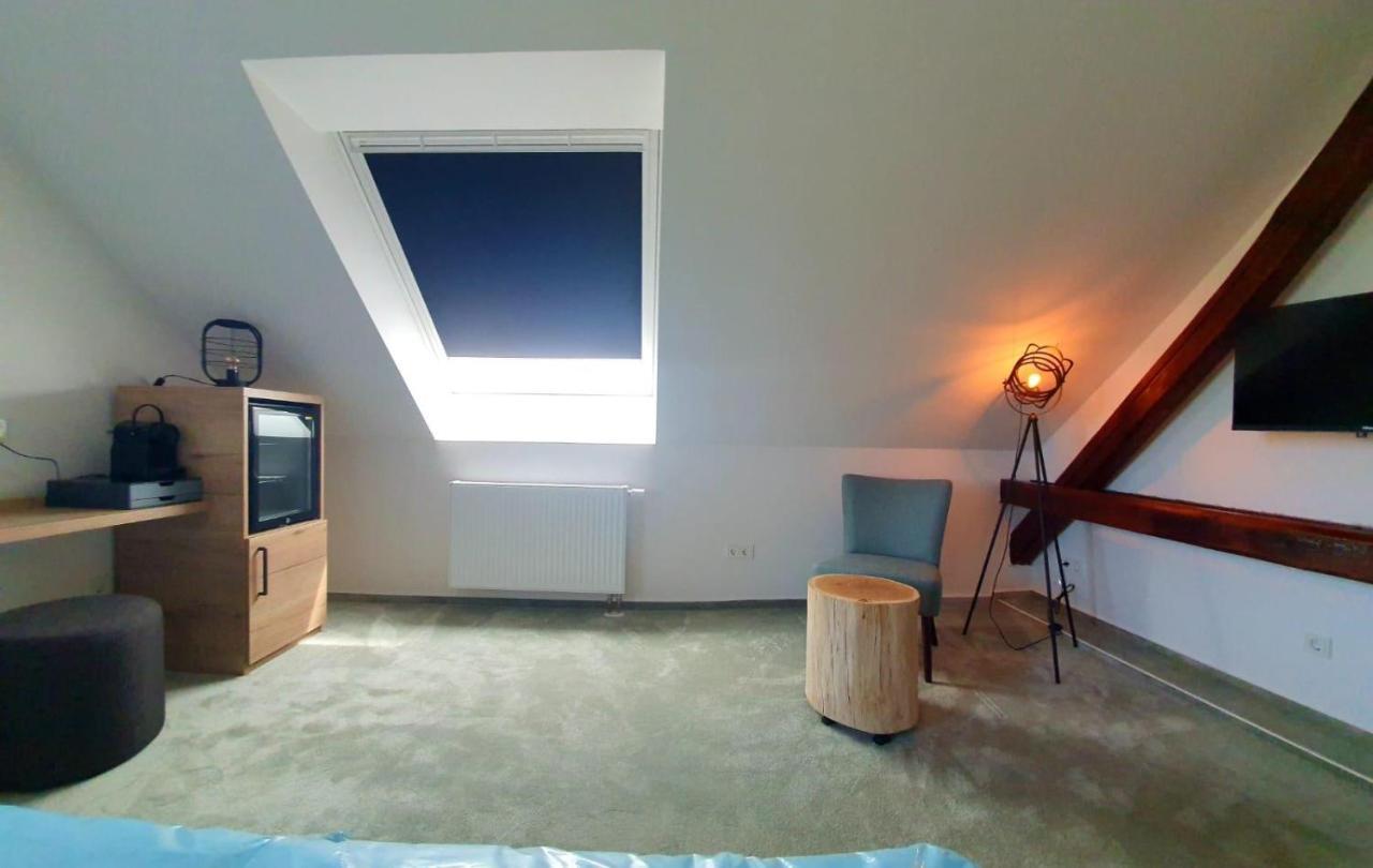 Hotel Le Filou Hille Ngoại thất bức ảnh