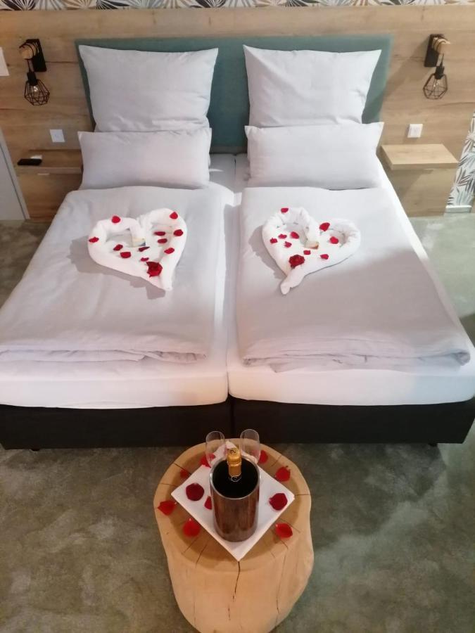 Hotel Le Filou Hille Ngoại thất bức ảnh